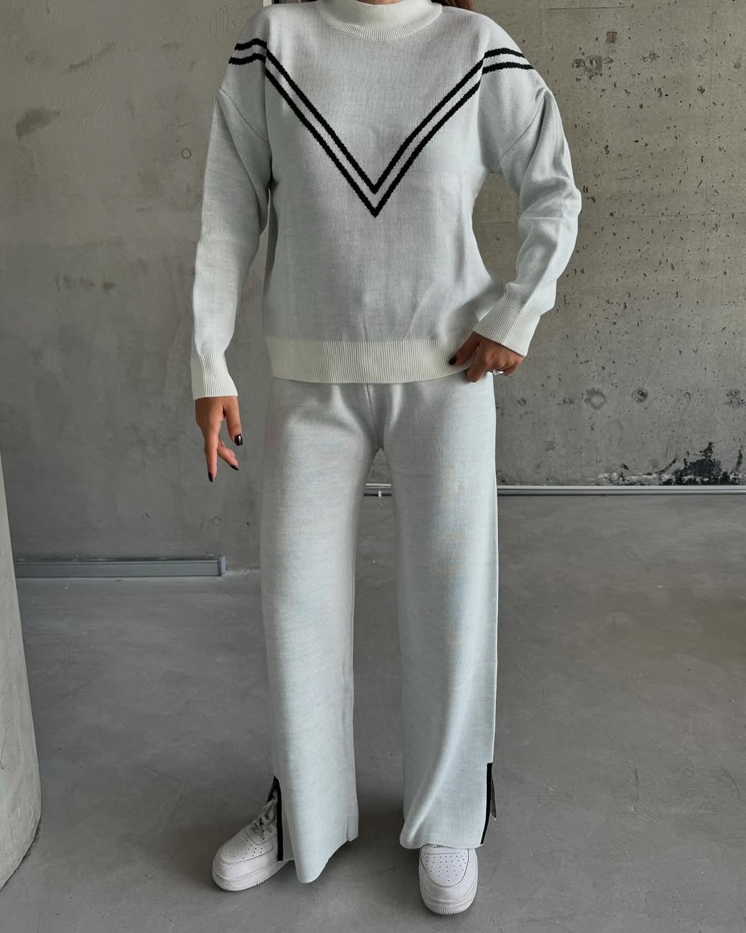 Oversized Sweater - Image 4